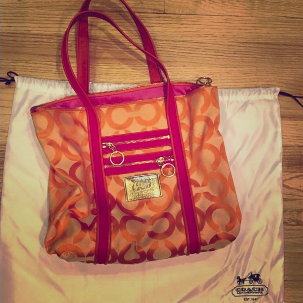 Coach Poppy Graffiti Glam Tote